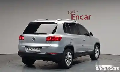 Volkswagen Tiguan 2013 2.0 Автомат в Москве № 432417, миниатюра 2