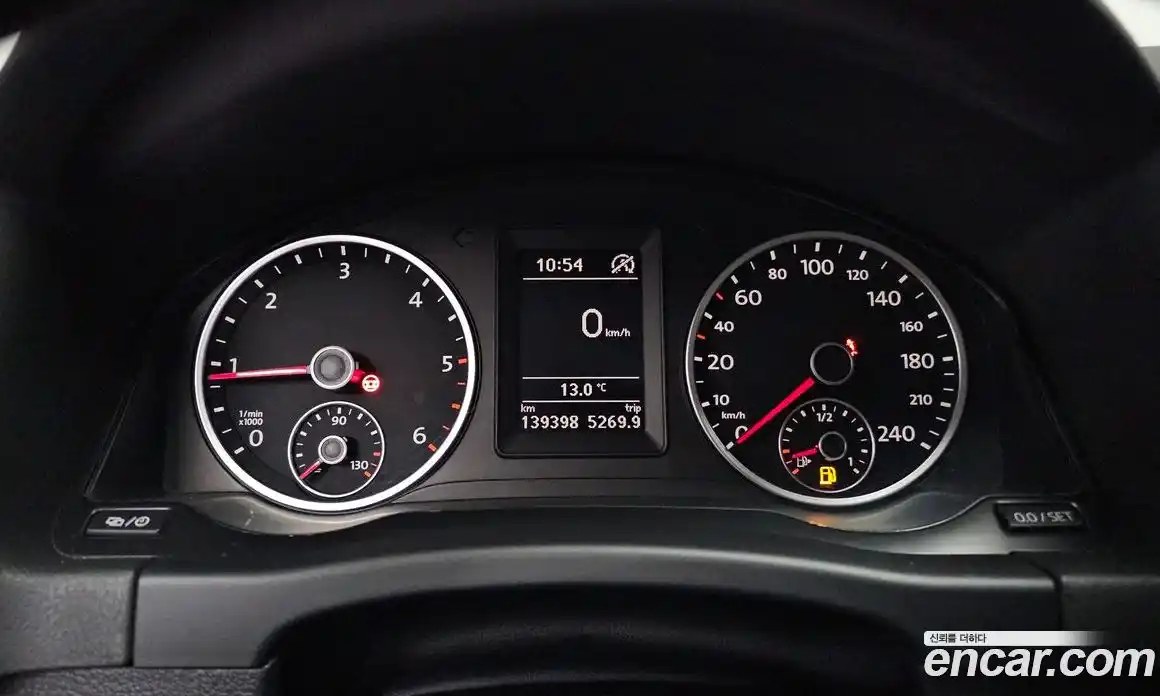 Volkswagen Tiguan 2013 2.0 Автомат в Москве № 432417, фото 8