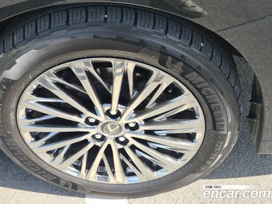 Lexus LM 2025 2.4 Автомат в Москве № 466712, фото 16