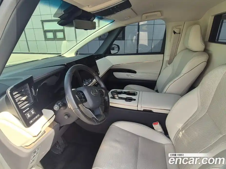 Lexus LM 2025 2.4 Автомат в Москве № 466712, фото 7