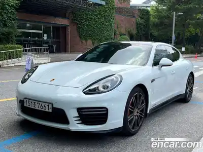 Porsche Panamera, 2016