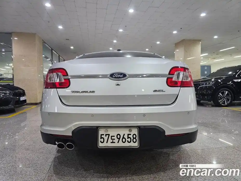 Ford Taurus 2011 3.5 Автомат в Москве № 473857, фото 4
