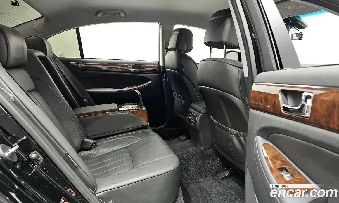 Hyundai Genesis 2010 3.3 Автомат в Москве № 48903, фото 18