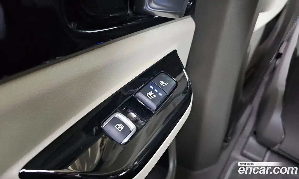 Kia Canival 2023 3.5 Автомат в Москве № 53128, фото 16