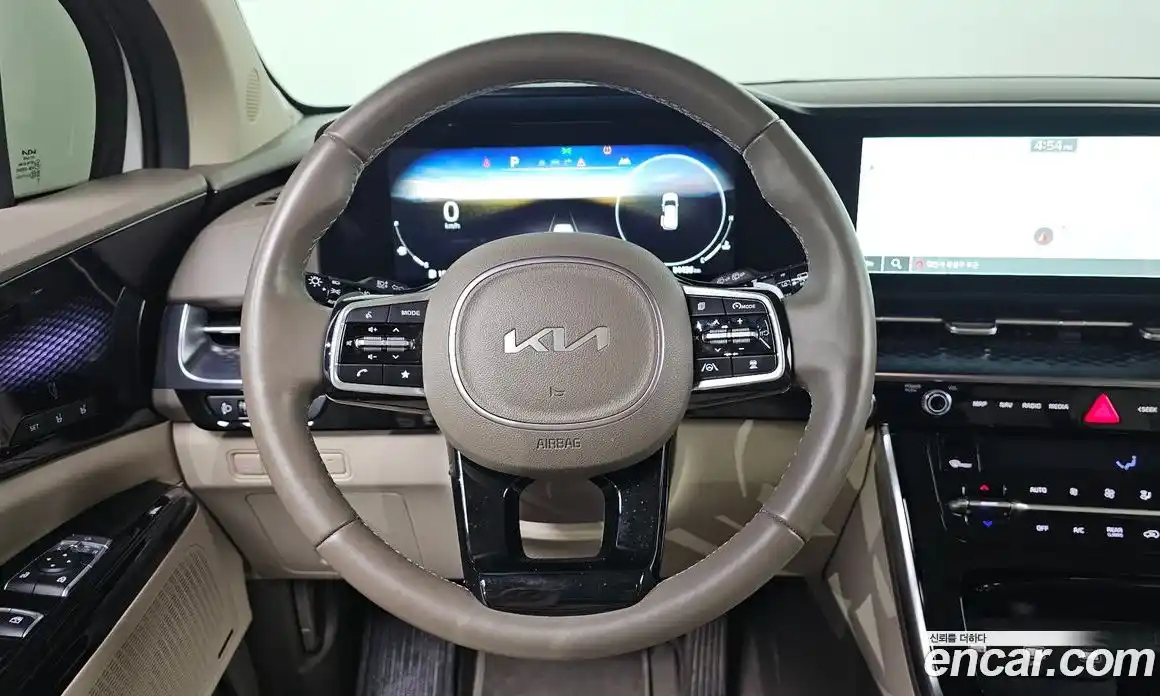 Kia Canival 2023 3.5 Автомат в Москве № 53128, фото 5