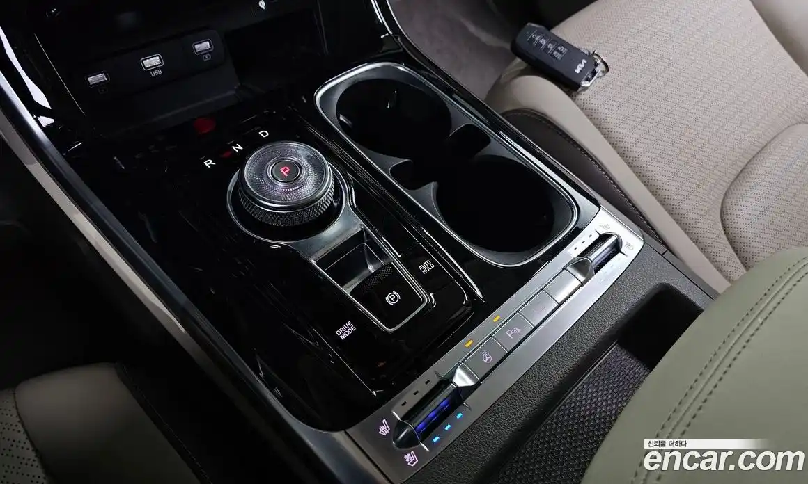 Kia Canival 2023 3.5 Автомат в Москве № 53128, фото 7