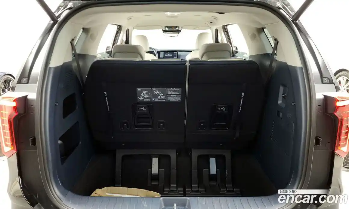 Kia Canival 2025 1.6 Автомат в Москве № 56312, фото 6