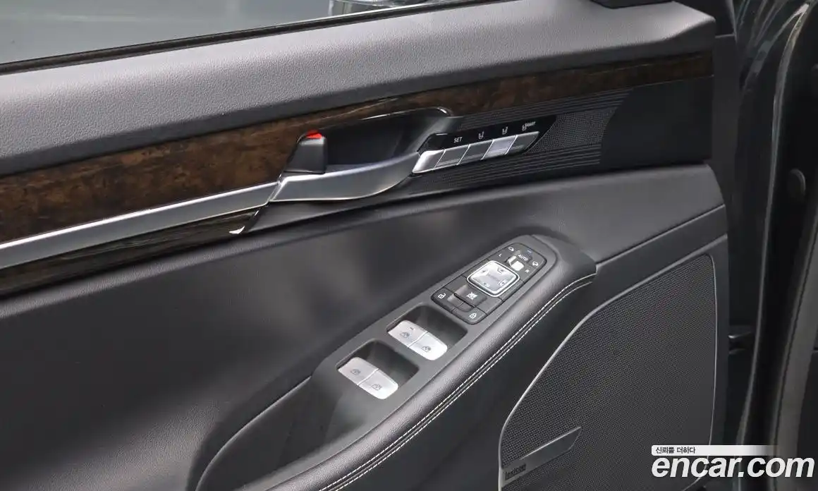 Genesis G90 2020 3.8 Автомат в Москве № 58079, фото 15