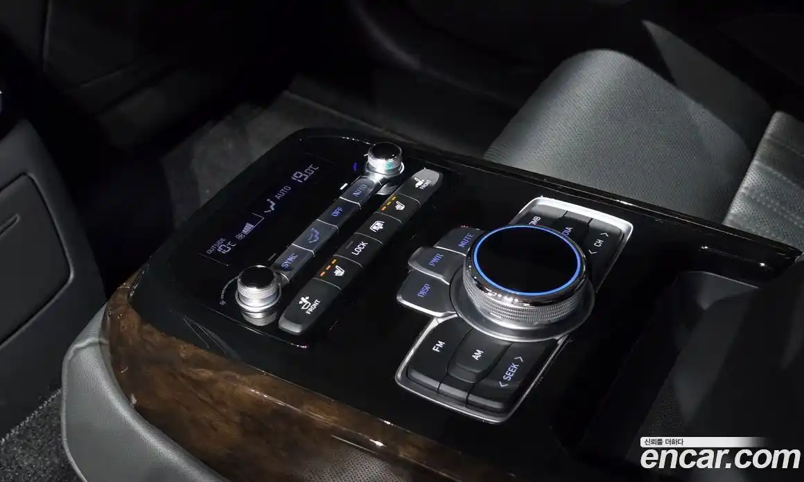 Genesis G90 2020 3.8 Автомат в Москве № 58079, фото 19