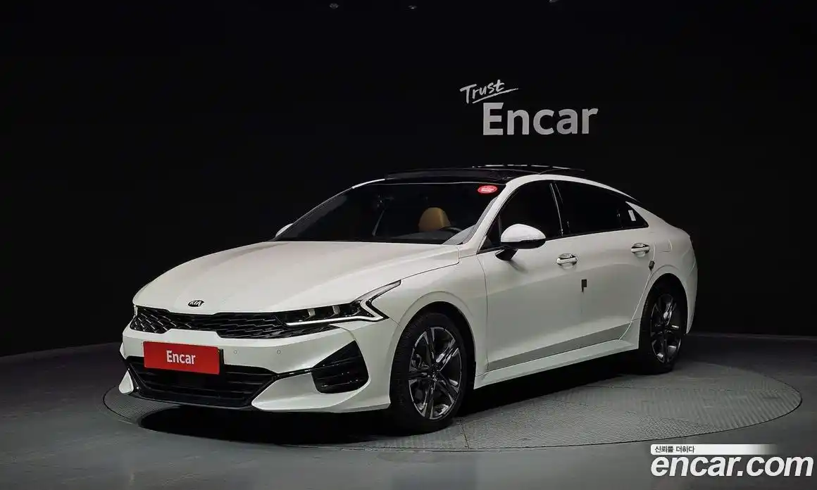 Kia K5 2020 2.0 Автомат в Москве № 100858, фото 3