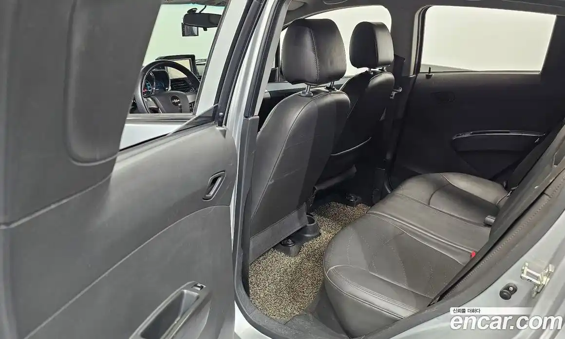 Chevrolet Spark 2014 1.0 Автомат в Москве № 105598, фото 17