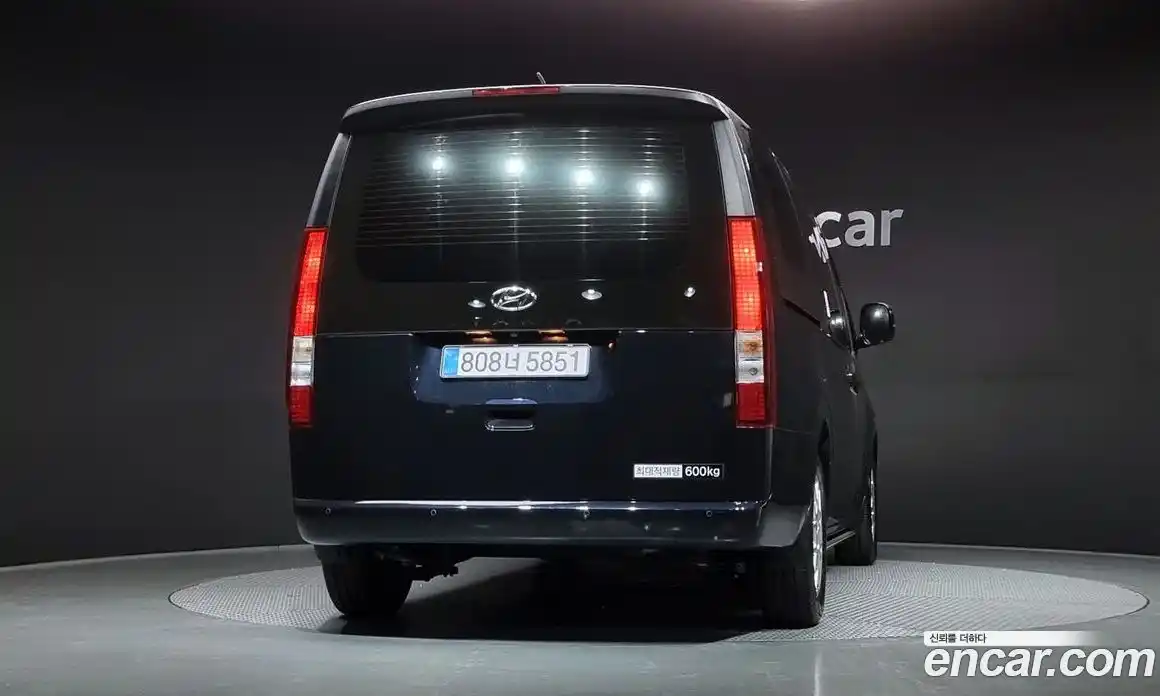 Hyundai Staria 2023 3.5 Автомат в Москве № 107807, фото 13