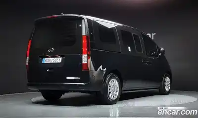 Hyundai Staria 2023 3.5 Автомат в Москве № 107807, миниатюра 2