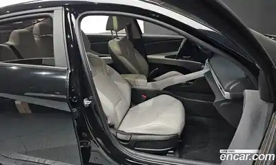 Hyundai Avante 2022 1.6 Автомат в Москве № 112384, миниатюра 10