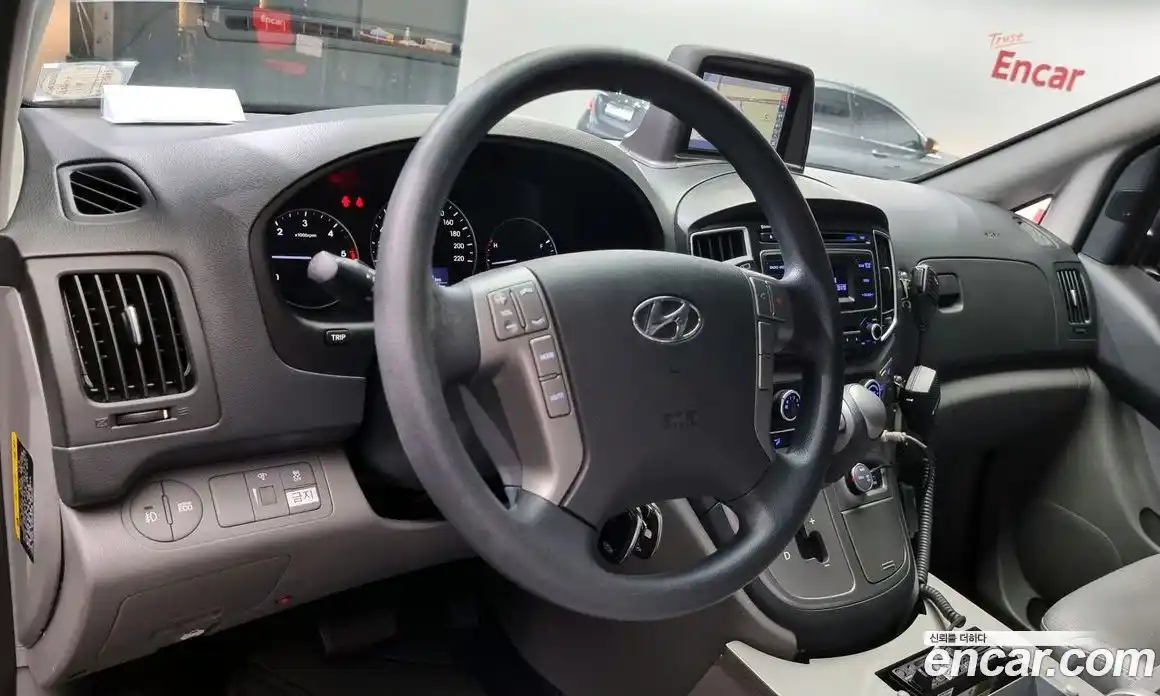 Hyundai Starex 2017 2.5 Автомат в Москве № 112387, фото 19