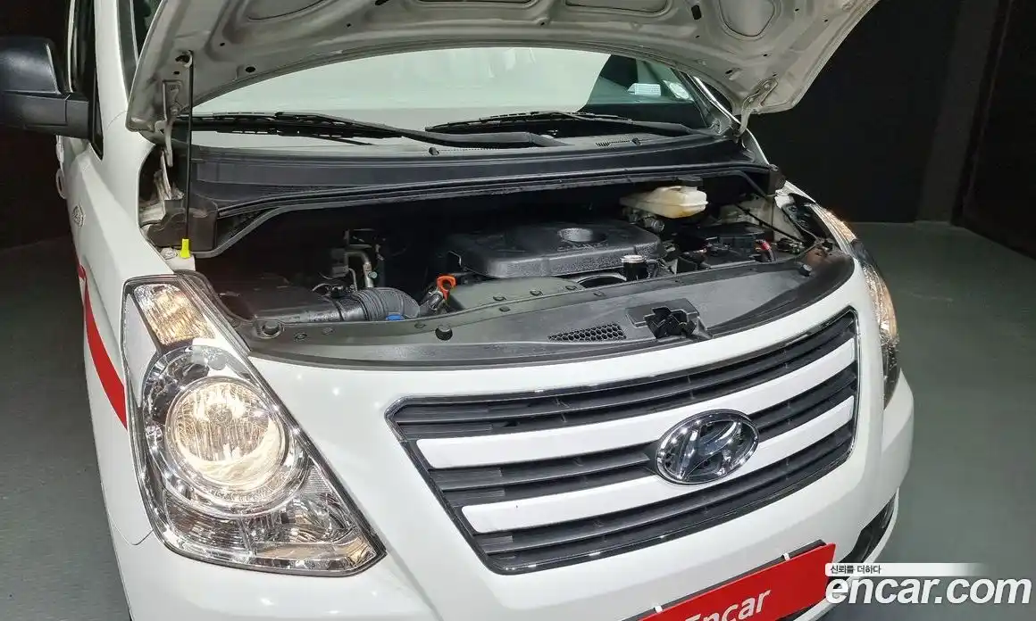 Hyundai Starex 2017 2.5 Автомат в Москве № 112387, фото 20