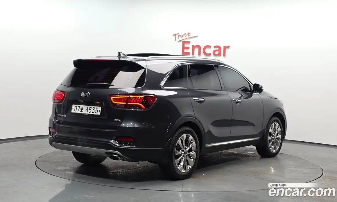 Kia Sorento 2018 2.0 Автомат в Москве № 120799, фото 17