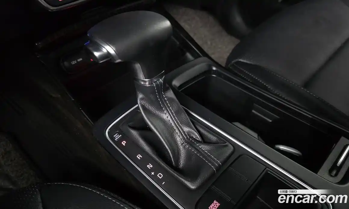 Kia Sorento 2018 2.0 Автомат в Москве № 120799, фото 9