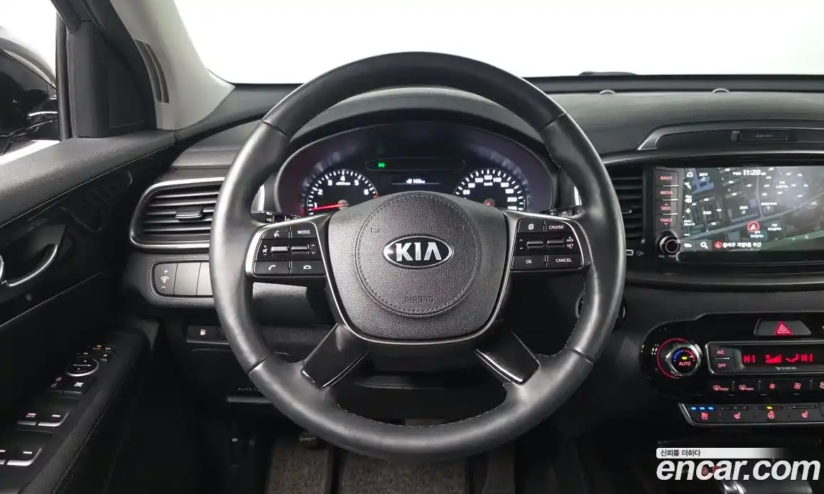 Kia Sorento 2018 2.0 Автомат в Москве № 120799, фото 10