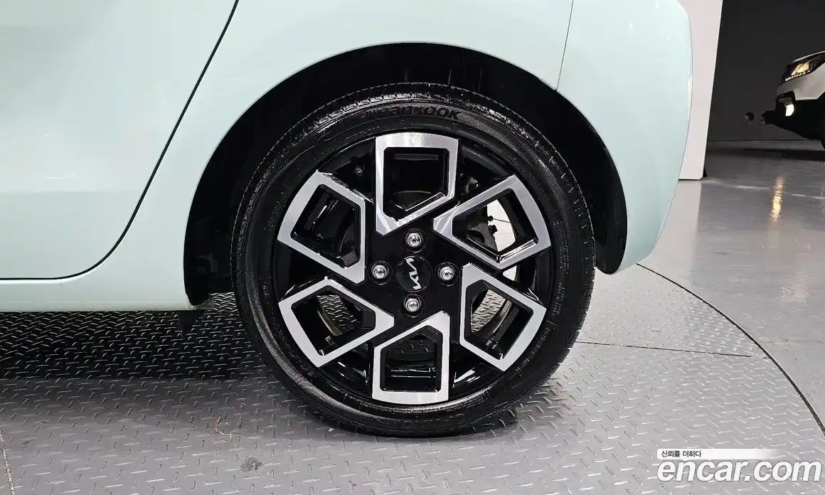 Kia Ray 2023 1.0 Автомат в Москве № 121298, фото 10