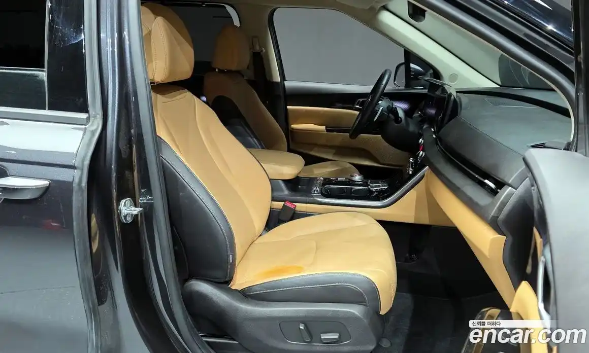 Kia Canival 2023 3.5 Автомат в Москве № 121979, фото 11