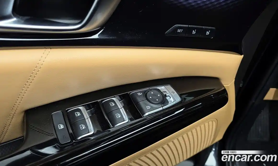 Kia Canival 2023 3.5 Автомат в Москве № 121979, фото 14