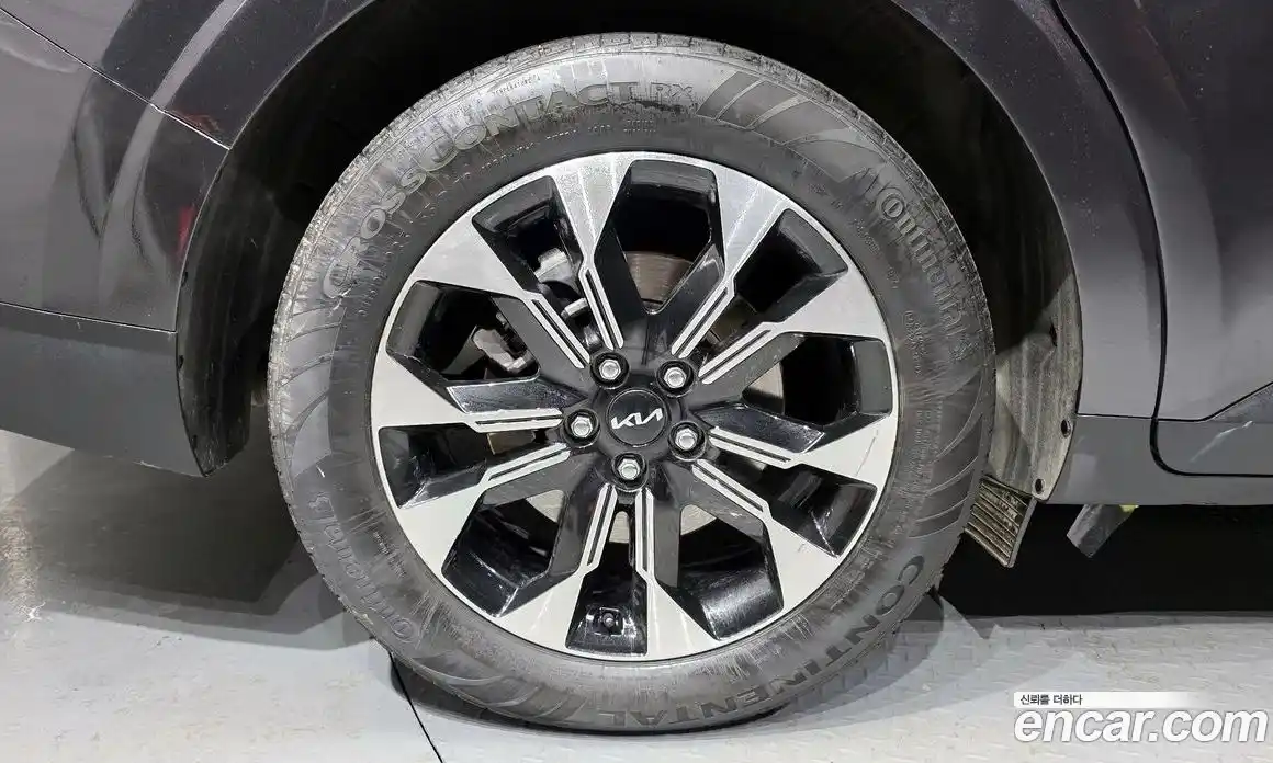 Kia Canival 2023 3.5 Автомат в Москве № 121979, фото 5