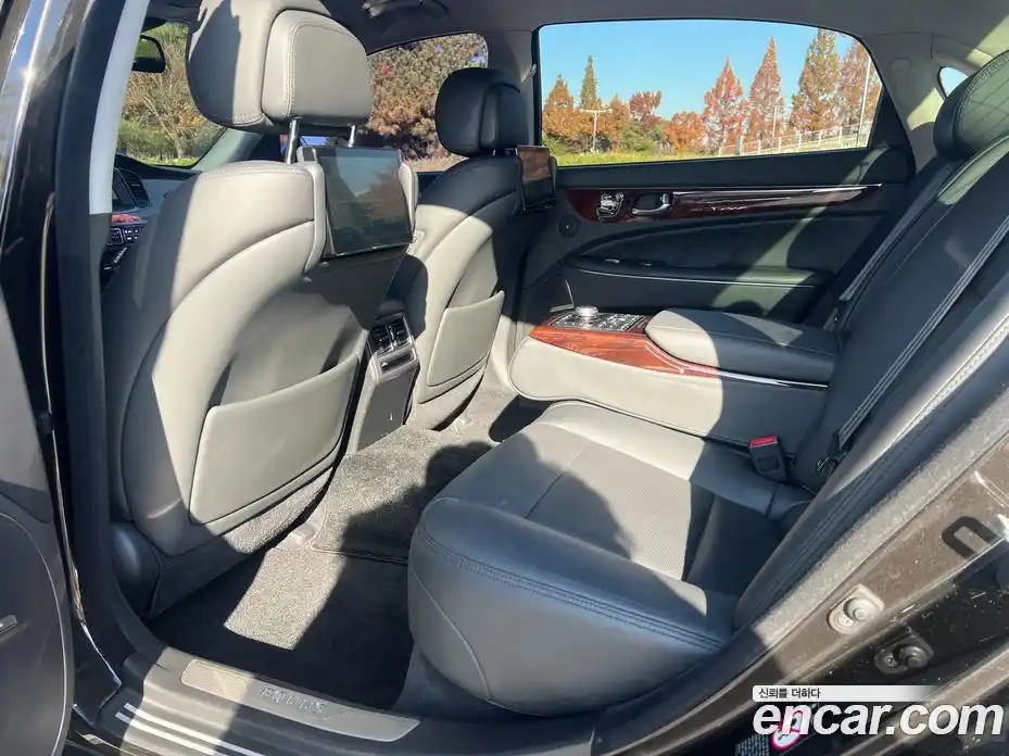 Hyundai Equus 2013 5.0 Автомат в Москве № 126029, фото 9