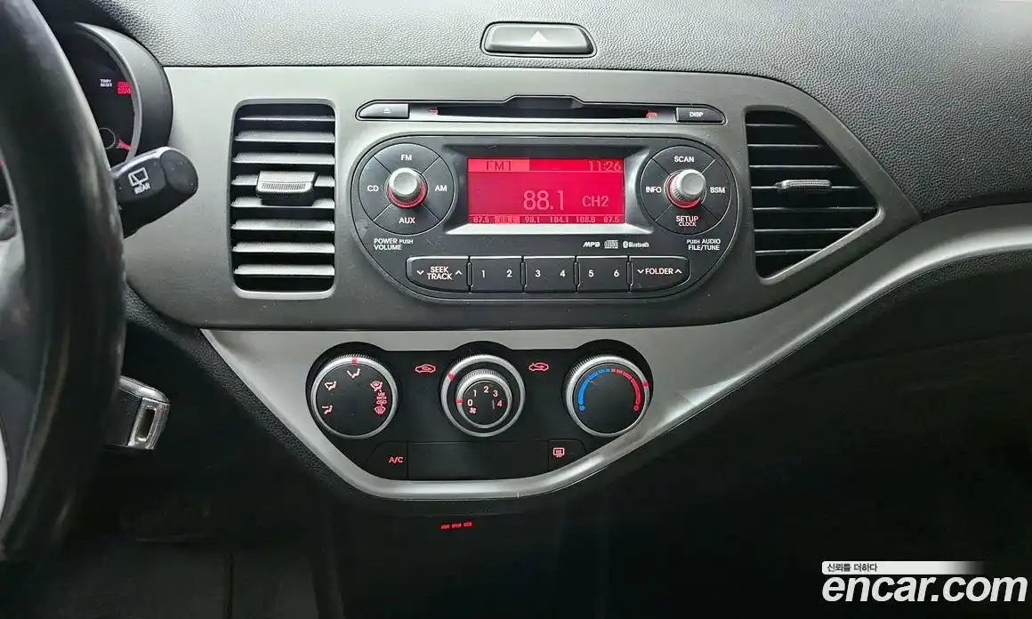 Kia Morning 2015 1.0 Автомат в Москве № 131419, фото 3