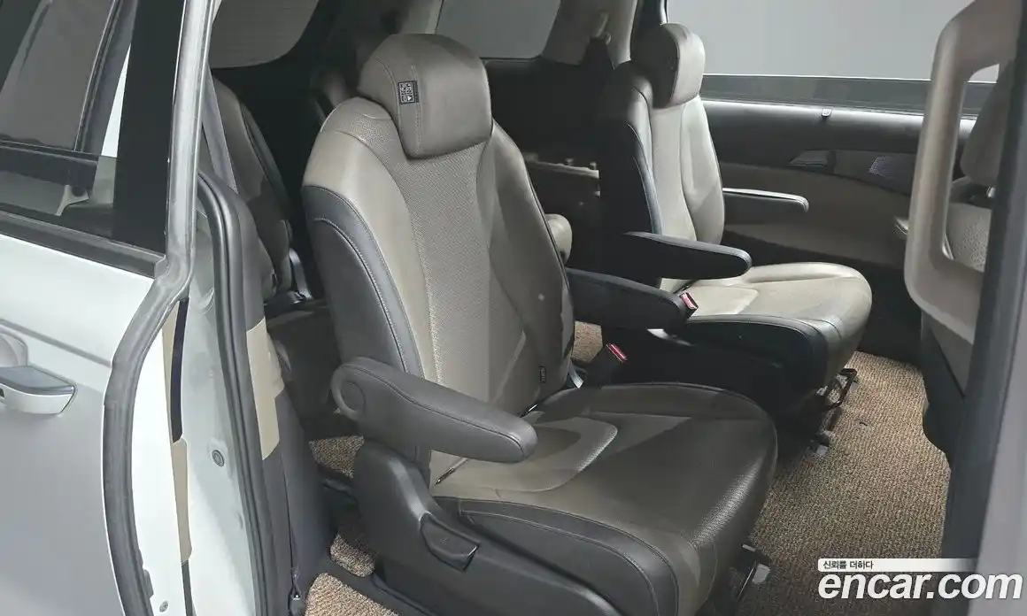 Kia Canival 2024 3.5 Автомат в Москве № 132021, фото 14