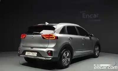 Kia Niro 2020 1.6 Автомат в Москве № 132742, миниатюра 2
