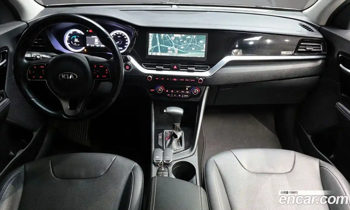 Kia Niro 2020 1.6 Автомат в Москве № 132742, фото 7