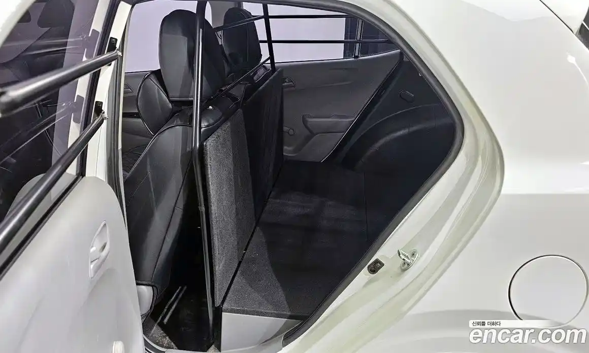 Kia Morning 2021 1.0 Автомат в Москве № 133414, фото 11