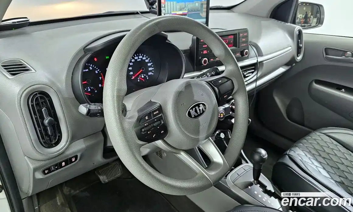 Kia Morning 2021 1.0 Автомат в Москве № 133414, фото 20