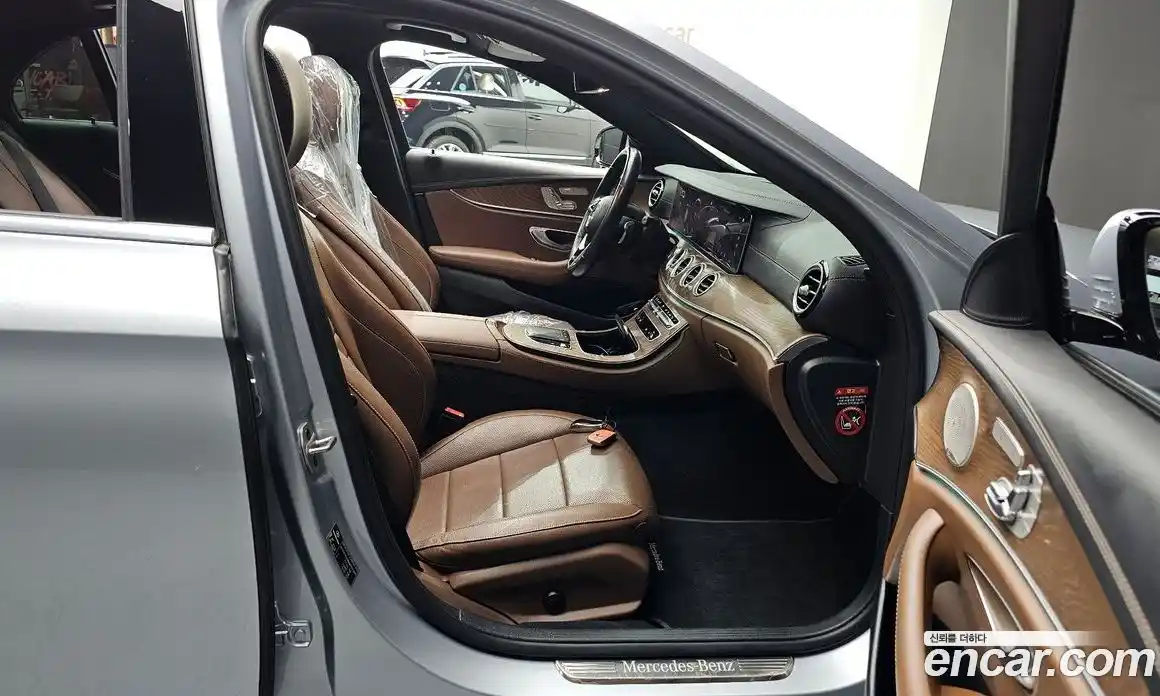 Mercedes-Benz E-Class 2021 2.0 Автомат в Москве № 135148, фото 11