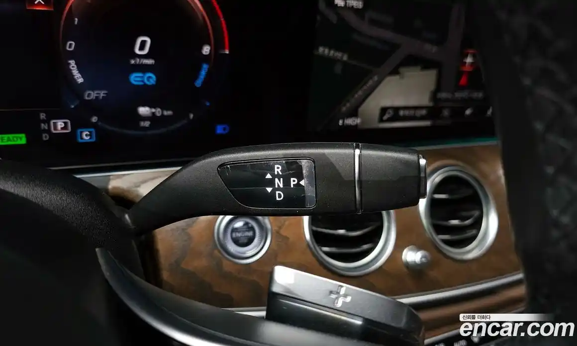 Mercedes-Benz E-Class 2021 2.0 Автомат в Москве № 135148, фото 13