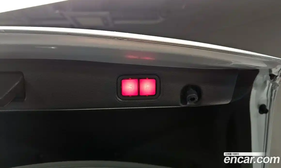 Mercedes-Benz E-Class 2021 2.0 Автомат в Москве № 135148, фото 4