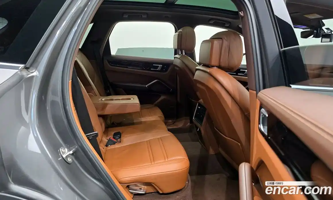 Porsche Cayenne 2019 3.0 Автомат в Москве № 136719, фото 12