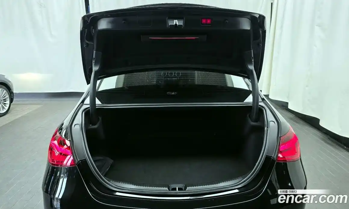 Mercedes-Benz C-Class 2023 2.0 Автомат в Москве № 141339, фото 20