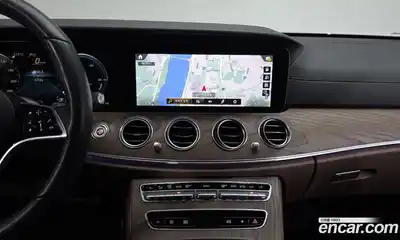 Mercedes-Benz E-Class, 2022