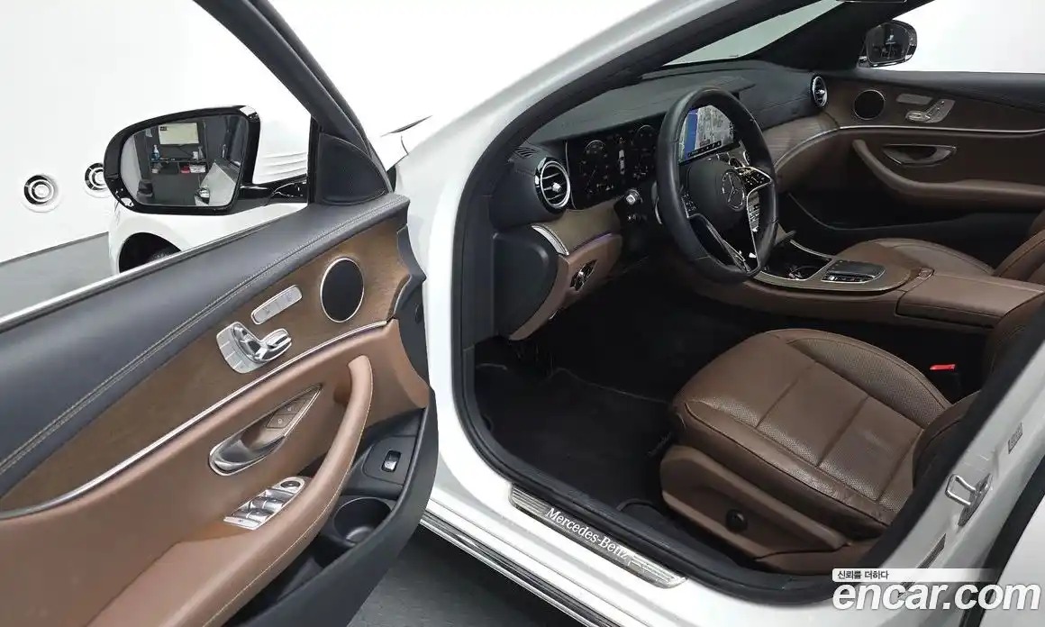 Mercedes-Benz E-Class 2022 2.0 Автомат в Москве № 141972, фото 14