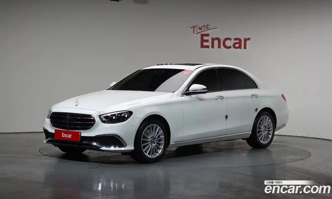 Mercedes-Benz E-Class 2022 2.0 Автомат в Москве № 141972, фото 16