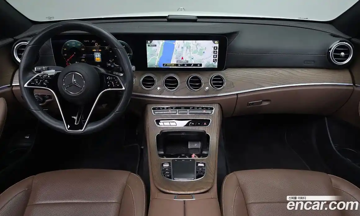 Mercedes-Benz E-Class 2022 2.0 Автомат в Москве № 141972, фото 19