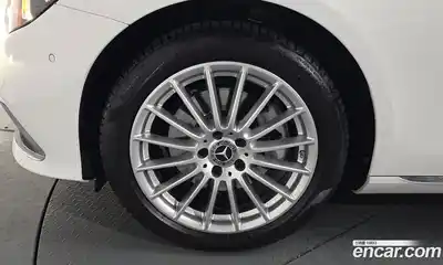 Mercedes-Benz E-Class 2022 2.0 Автомат в Москве № 141972, миниатюра 3