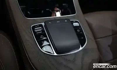 Mercedes-Benz E-Class 2022 2.0 Автомат в Москве № 141972, миниатюра 4