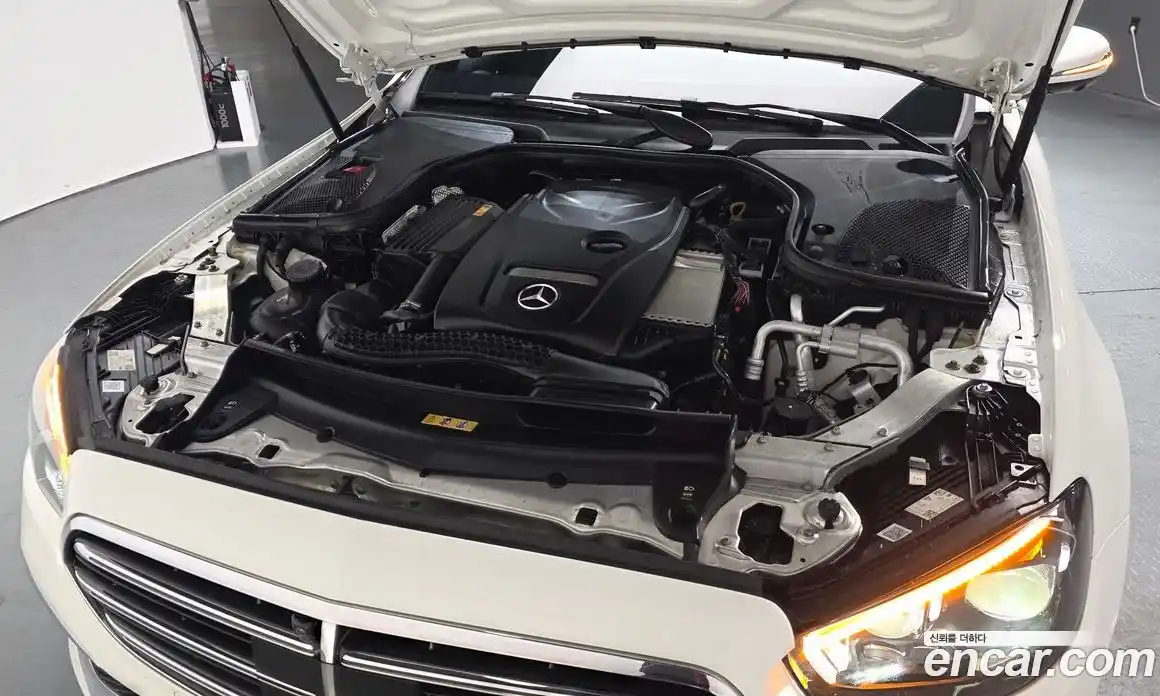 Mercedes-Benz E-Class 2022 2.0 Автомат в Москве № 141972, фото 9