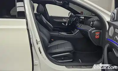 Mercedes-Benz E-Class 2021 2.0 Автомат в Москве № 143503, миниатюра 3