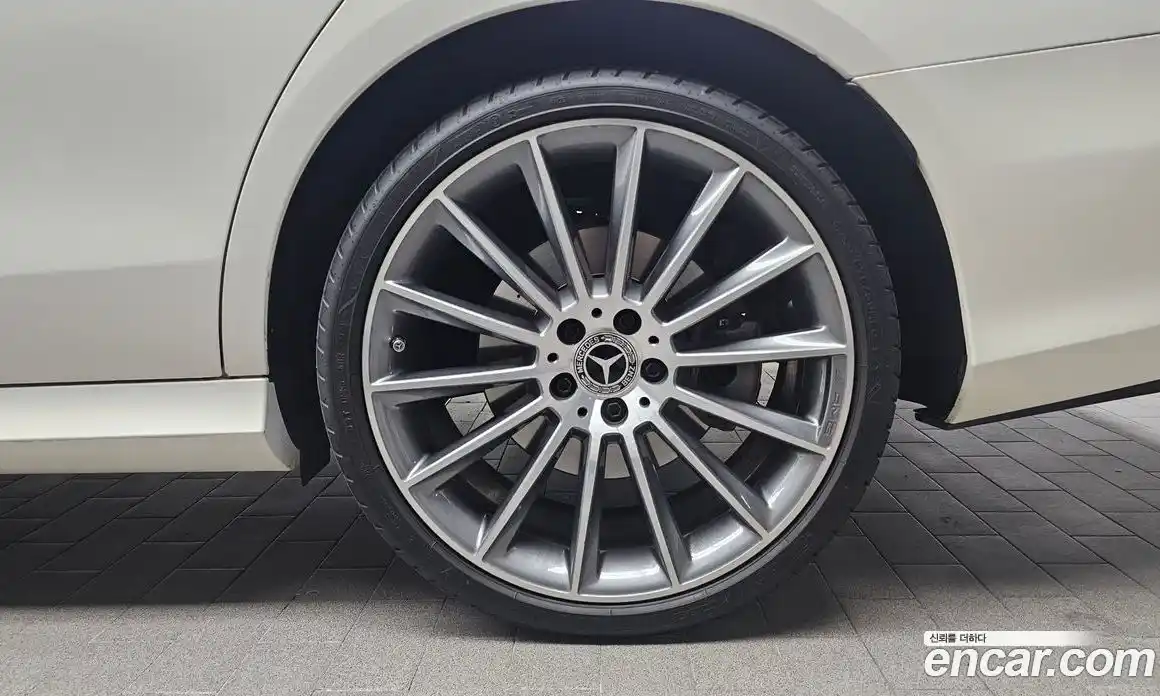 Mercedes-Benz E-Class 2021 2.0 Автомат в Москве № 143503, фото 9