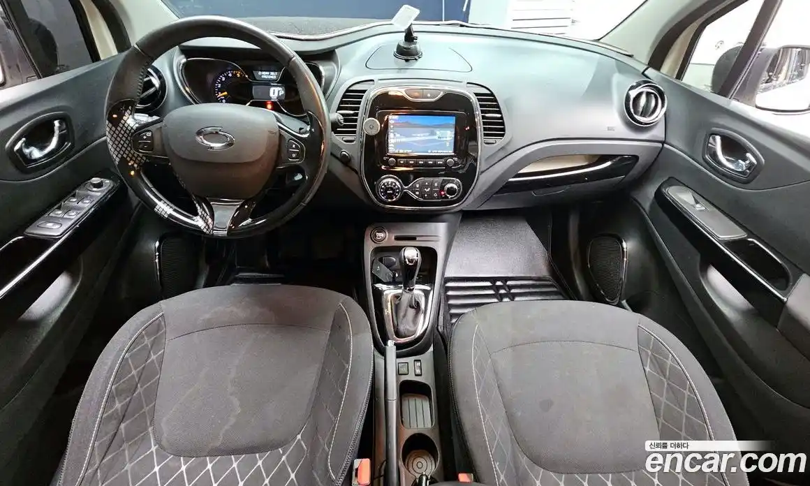 Renault QM3 2014 1.5 Автомат в Москве № 148466, фото 12