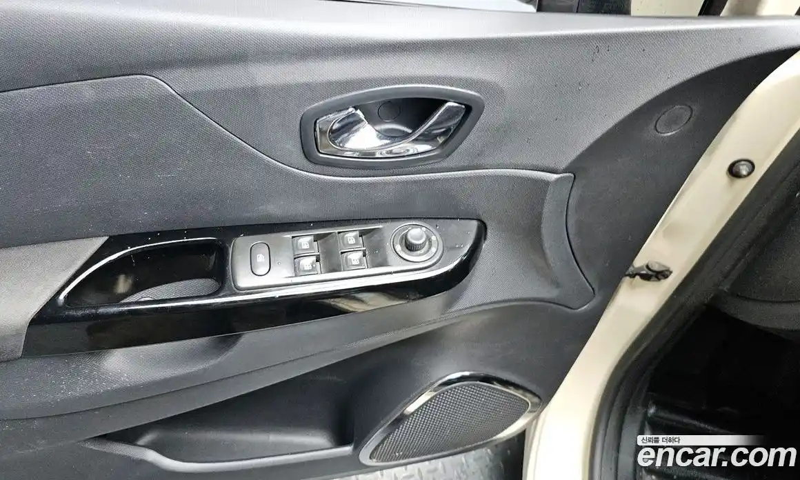 Renault QM3 2014 1.5 Автомат в Москве № 148466, фото 14